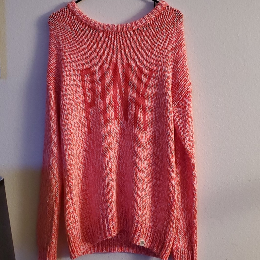 V/S Pink sweater